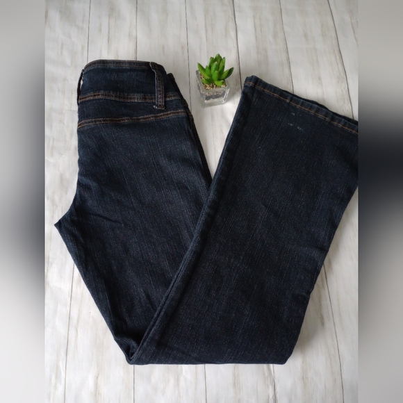 Apollo Jeans women zipper size 7/8 wide  leg  no pockets  color bue  pre owmed - Picture 9 of 10